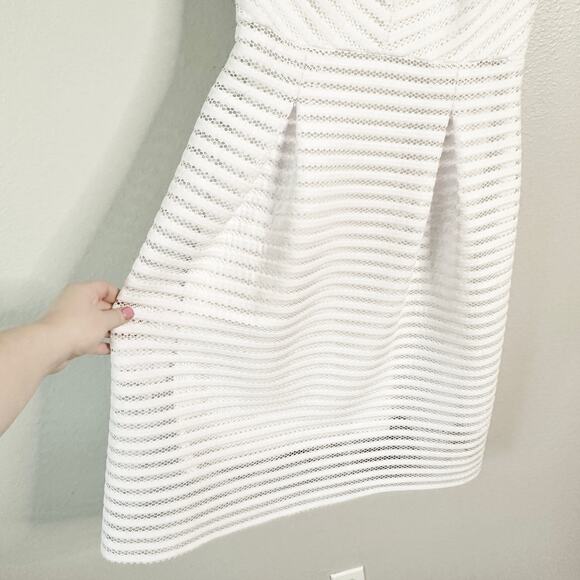 Calvin Klein White Eyelet Lace Stripe Sleeveless Sheath Dress Women’s size‎ 10 - Picture 4 of 12